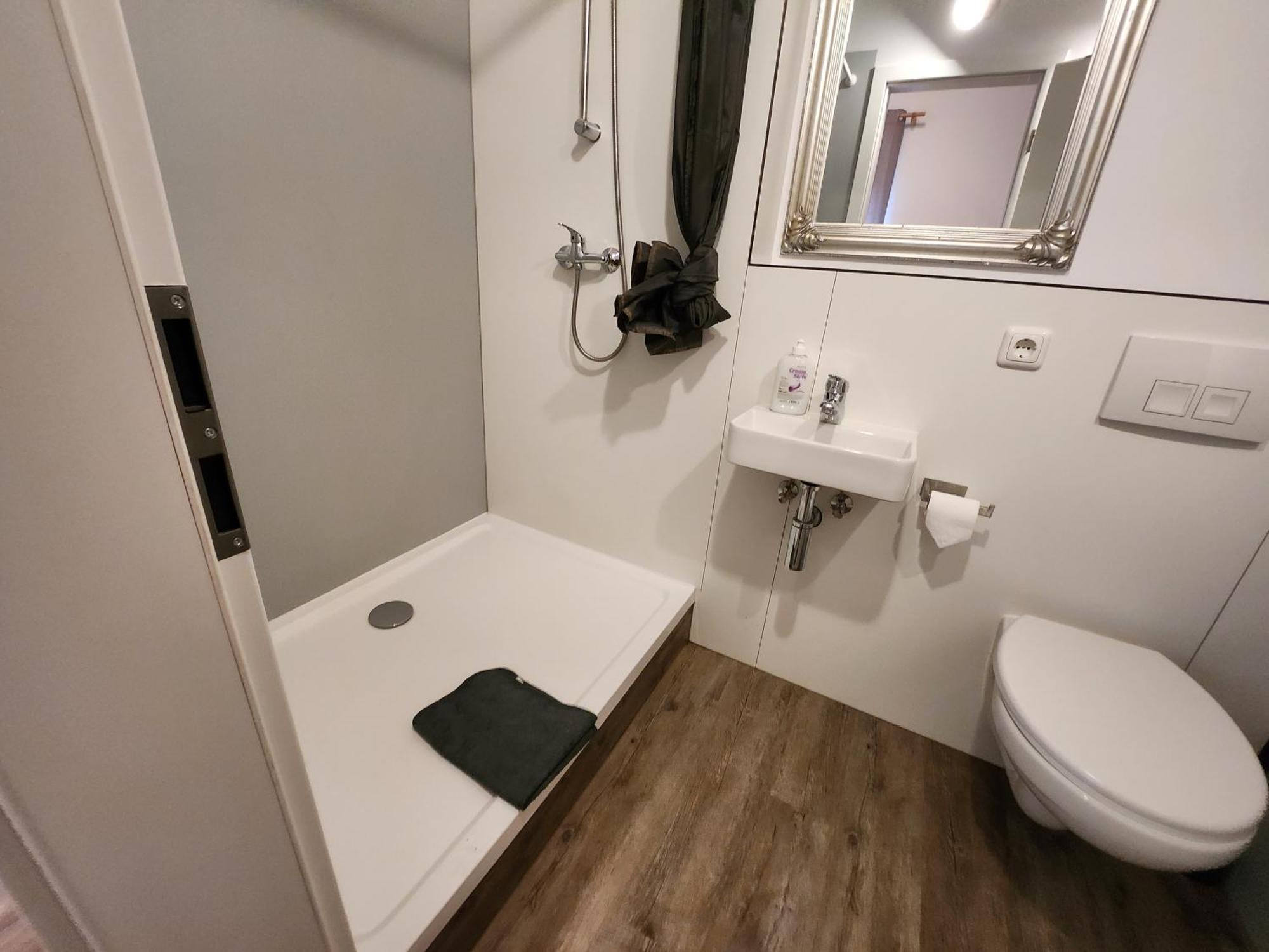 Studio-Apartments & Moeblierte Wohnungen Fuer Monteure Zentral In Mülheim an der Ruhr Zewnętrze zdjęcie